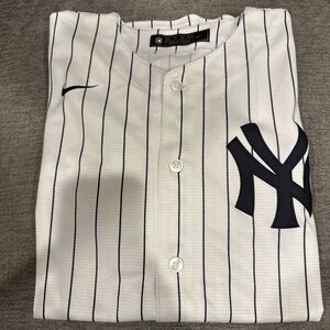 Nike Youth Authentic Yankee jersey